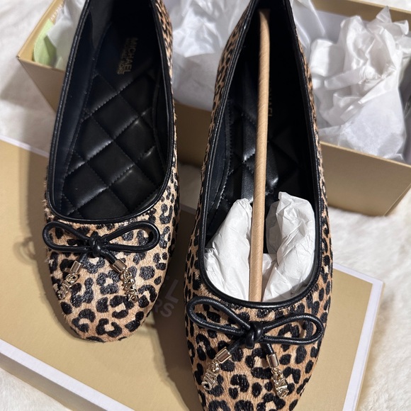 Michael Kors flat shoes 6 - Picture 1 of 4